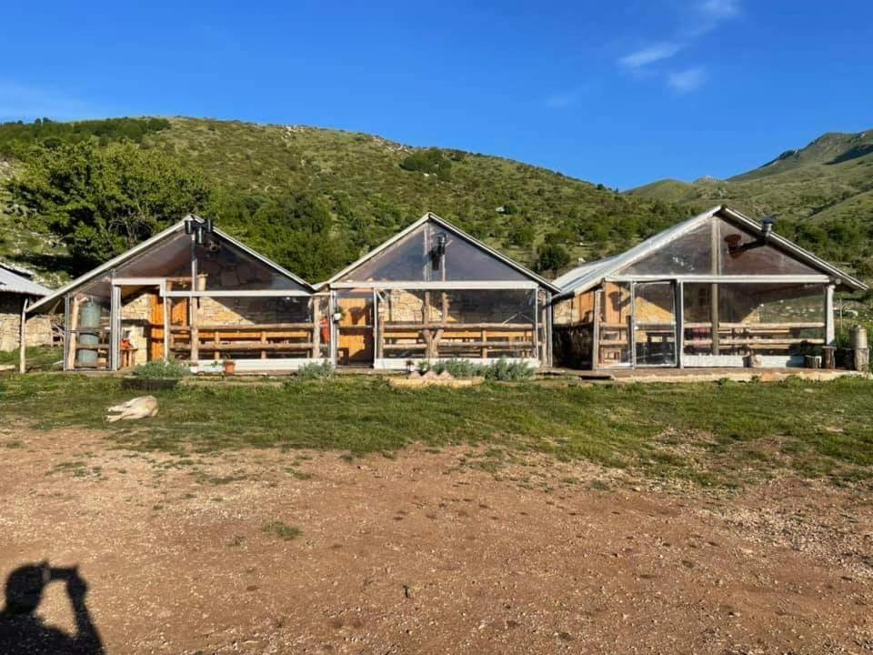 Отель Camping Cajupi Гирокастра Экстерьер фото