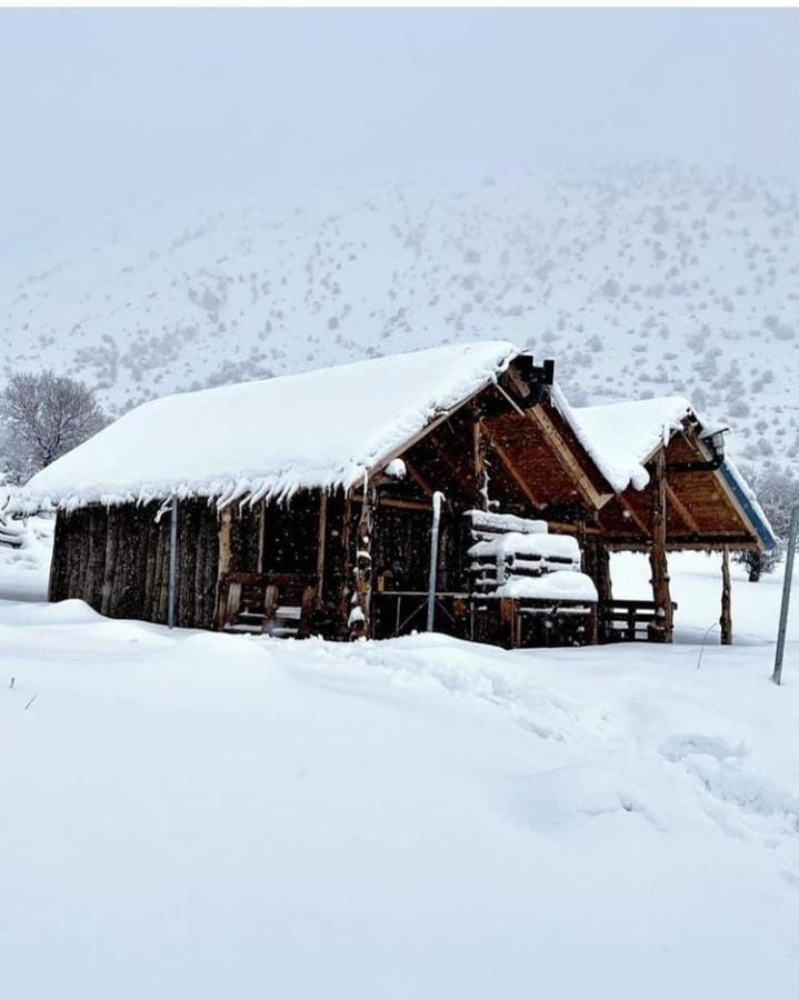 Отель Camping Cajupi Гирокастра Экстерьер фото